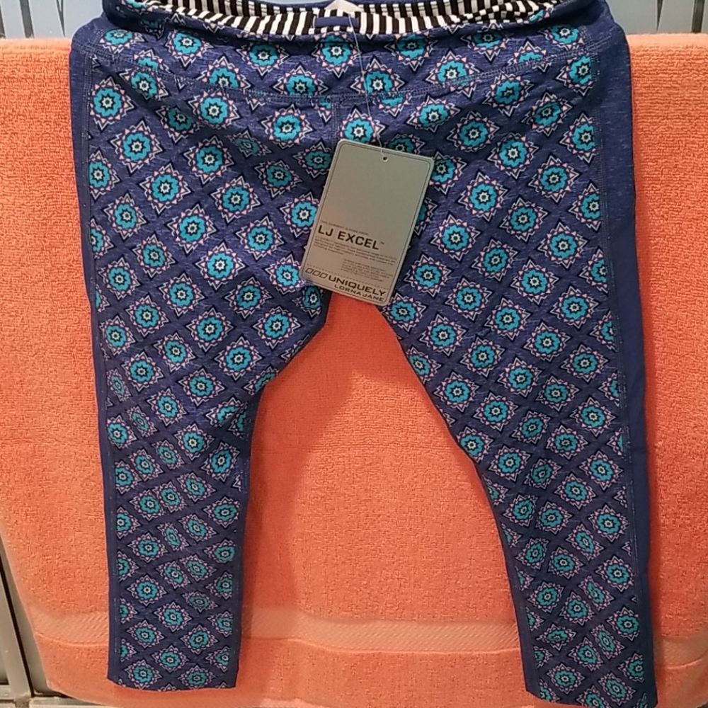 Lorna Jane electric boho 7/8 tight